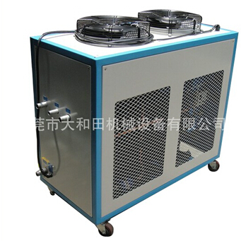 【小型冷水機(jī)】瞬間冷卻不等待！
