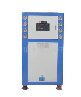 【工業(yè)冷凍機組】浩大的工程專業(yè)機器
