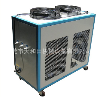 小型冷水機，生產(chǎn)冷卻沒問題