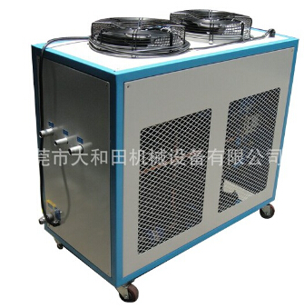 小型冷水機(jī)不僅設(shè)計(jì)好，功能也很強(qiáng)